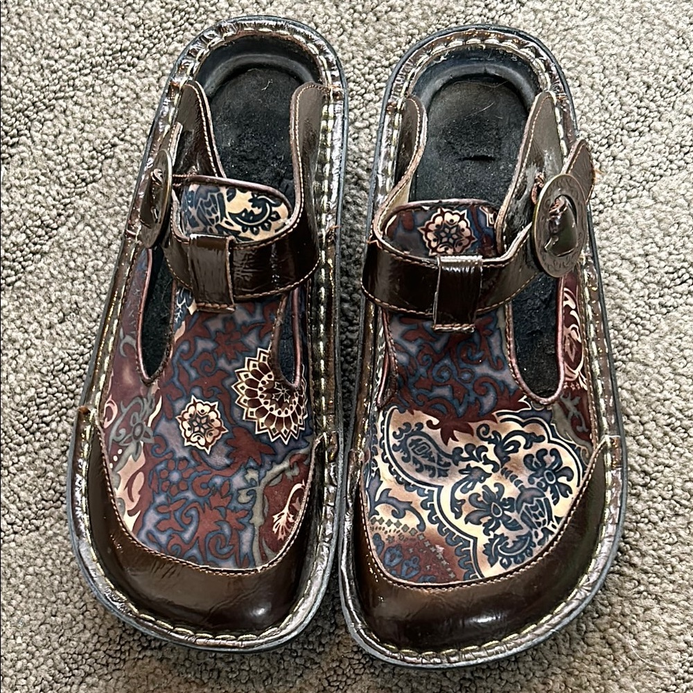 Alegria Classic Fabric Choco ALG-382 Patent Leather Clogs 36- Missing Insoles